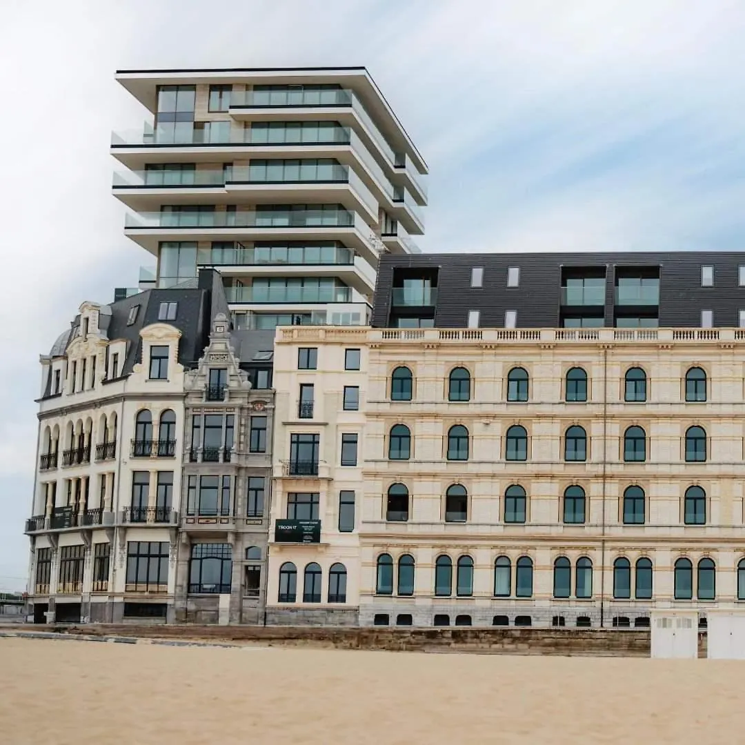 Huswell - Stunning Seafront Apartment With Modern Comforts And Dike Views Ostend
